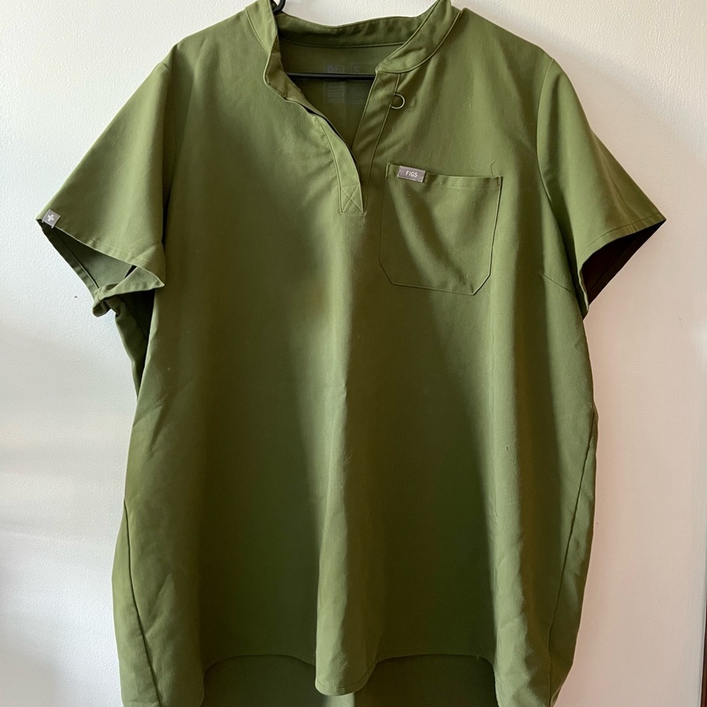 FIGS Dark Olive Kitale Maternity Scrub Top
XXL